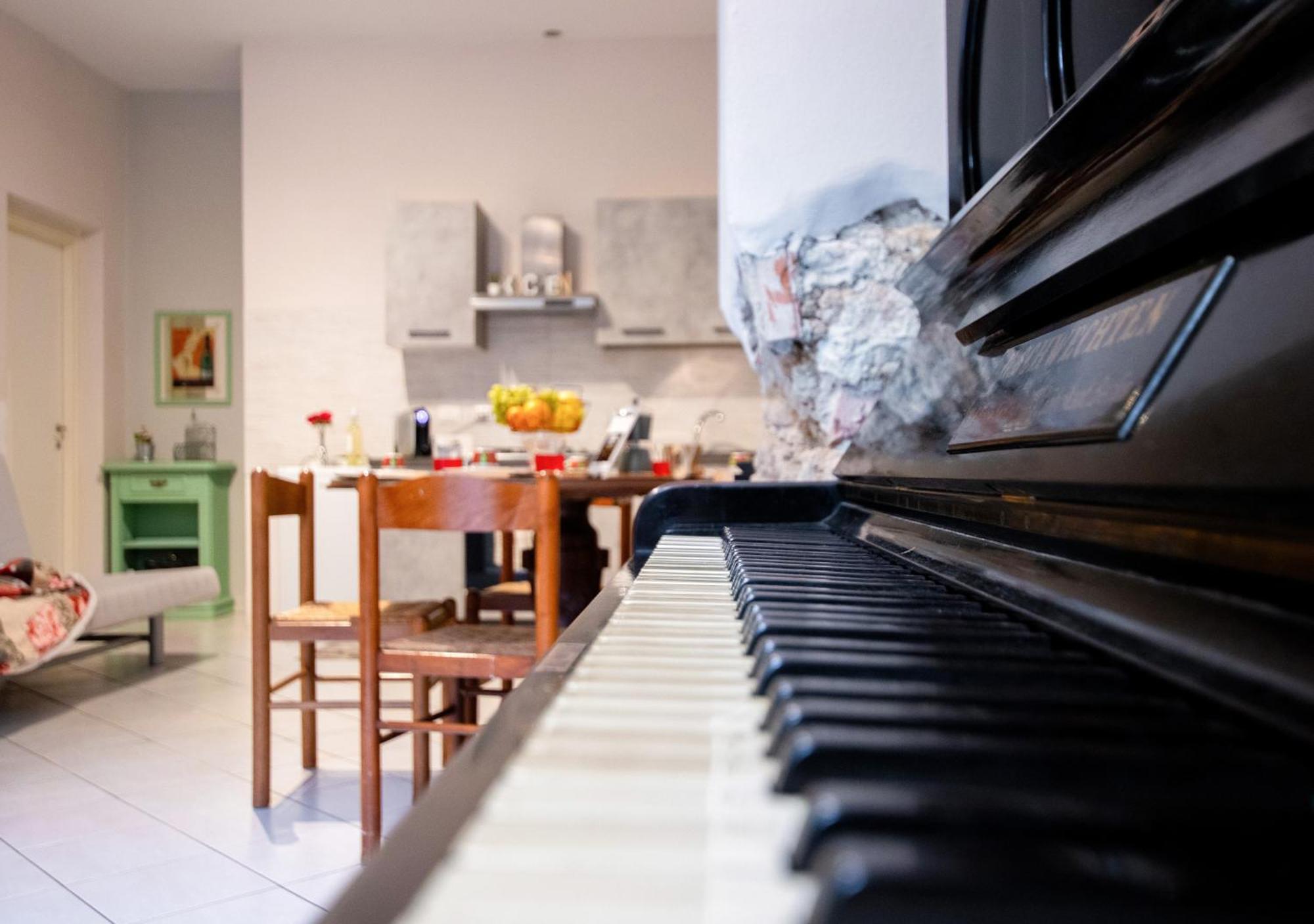 Melodia Di Mare, Teatro & Centro, Armonia E Relax Apartment Livorno Ngoại thất bức ảnh
