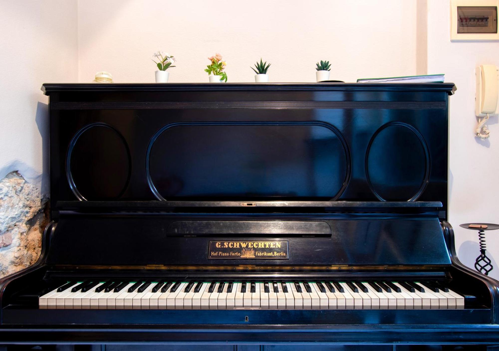 Melodia Di Mare, Teatro & Centro, Armonia E Relax Apartment Livorno Ngoại thất bức ảnh
